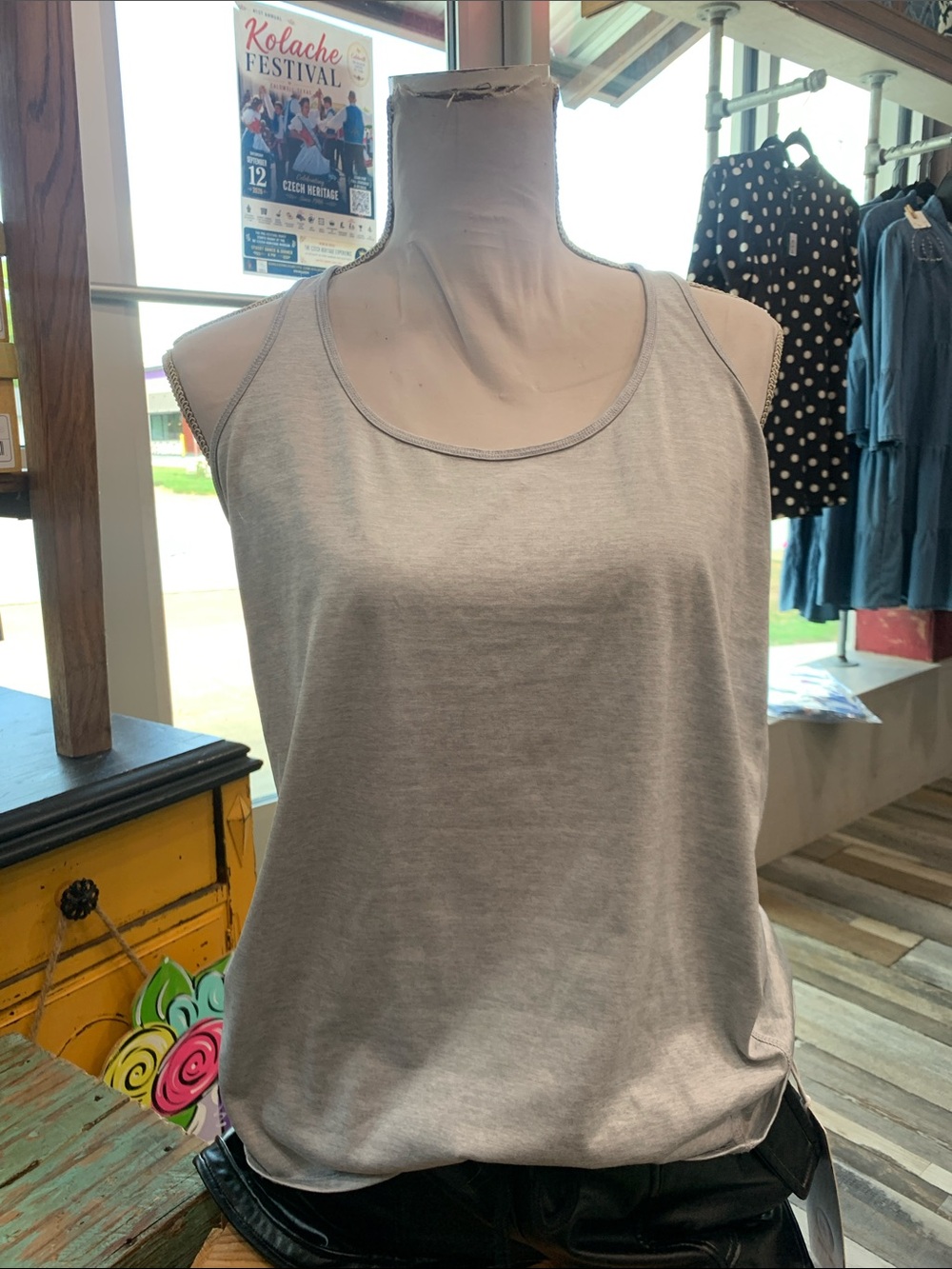 #171 Ideology Heather Light Gray Scoop Neck Tank